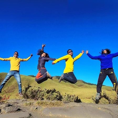 Mechueki Backpacker Hostel By Trulynaga Kohima エクステリア 写真