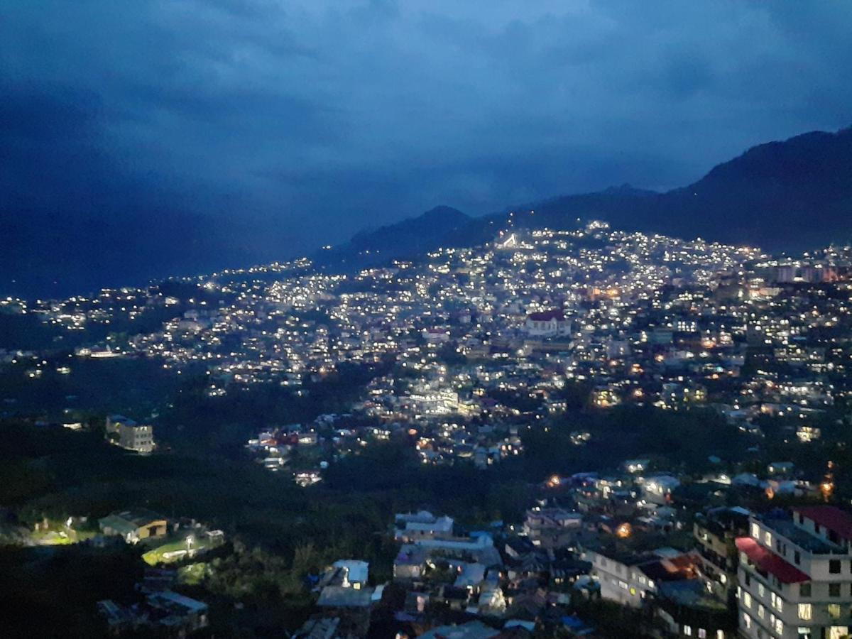 Mechueki Backpacker Hostel By Trulynaga Kohima エクステリア 写真